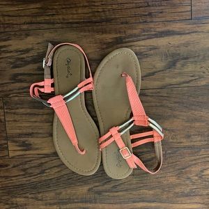 Qupid coral sandals